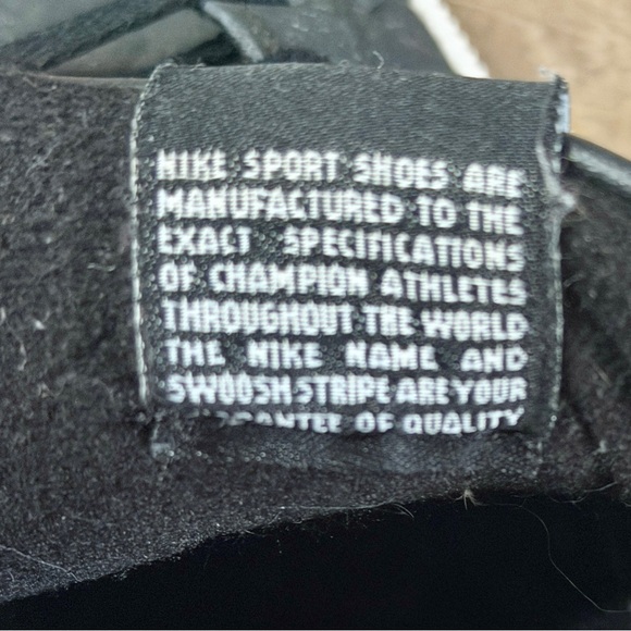 Nike Court Royale Black & White Shoes 8.5 Women’s Sneakers 749867010 - Picture 4 of 14